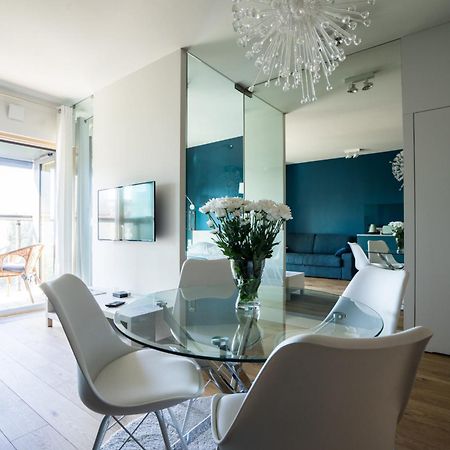 Vipwarsawapartments Sapphire Mennica Residence Exteriör bild